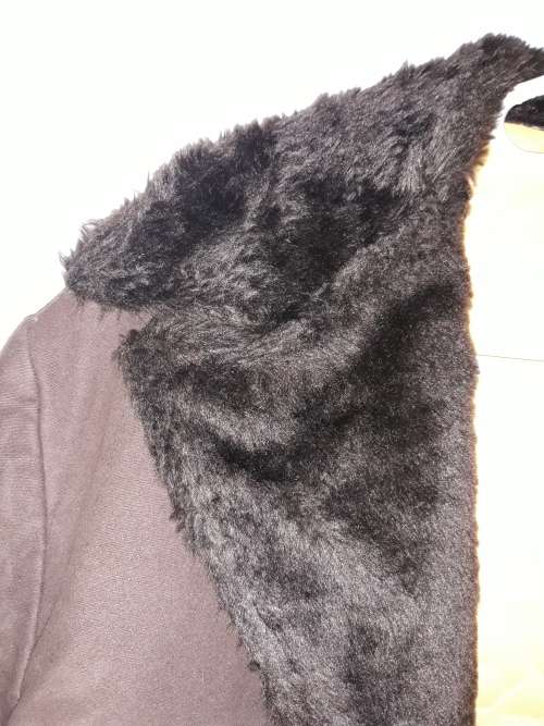 Mens Jacket \ Coat. size 38. Brown with Dark brown Faux Fur Collar.