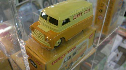 DINKY TOYS 482 BEDFORD VAN