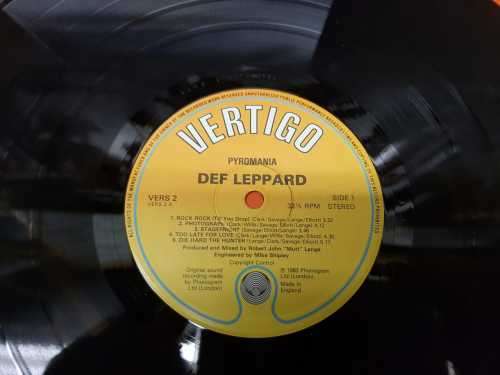 Def Leppard - Pyromania - LP VG +++ Sleeve VG+ UK 1983 - VERS 2