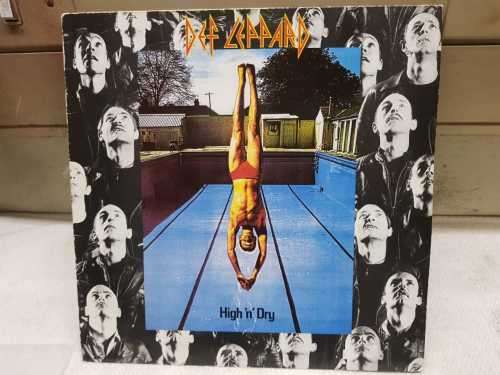 Def Leppard - High 'n' Dry - LP VG++ Sleeve VG+ - UK 1981 - 6359 045