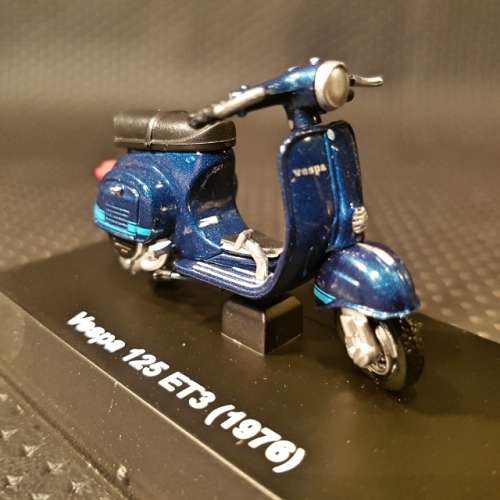 Original Vespa 125 ET3 (1976, Original Box)