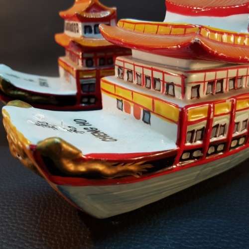 Hand Painted Oriental Porcelain Saki Boats
