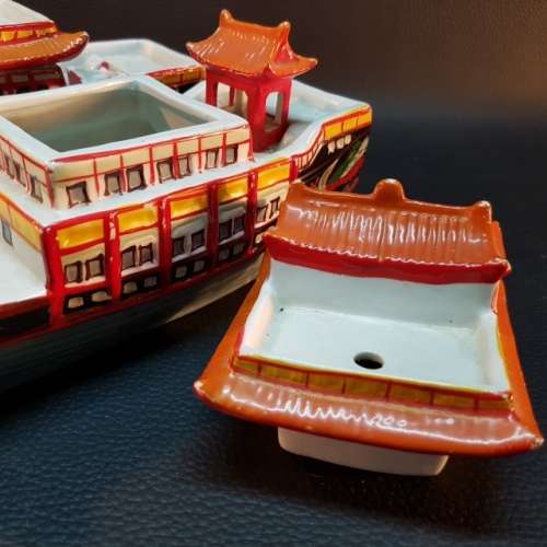 Hand Painted Oriental Porcelain Saki Boats