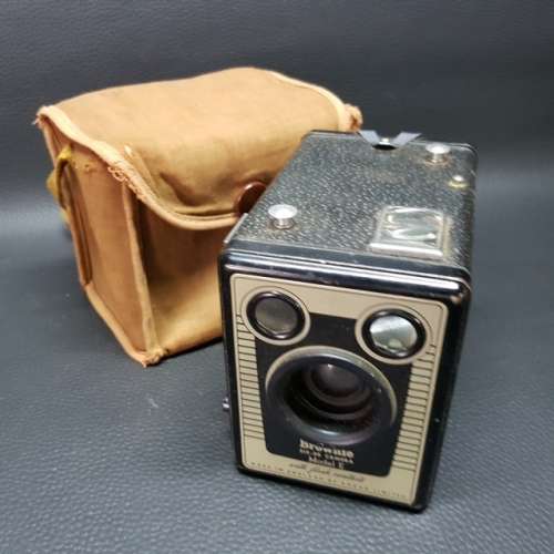 RARE Kodak Brownie Six-20 Camera Model With original Carry Case