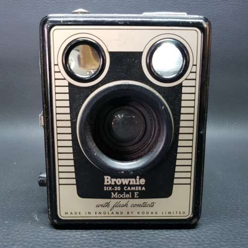RARE Kodak Brownie Six-20 Camera Model With original Carry Case