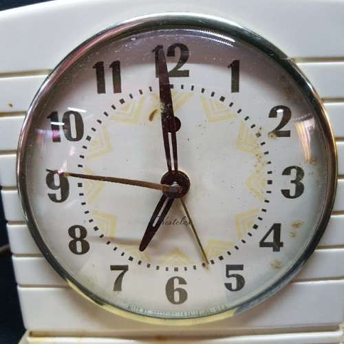 RARE Westclox Barry Self Starting Electric Ivory Finish Alarm Clock