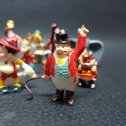RARE!!! Original Vintage Disney Hard Plastic Miniatures Collection!!!