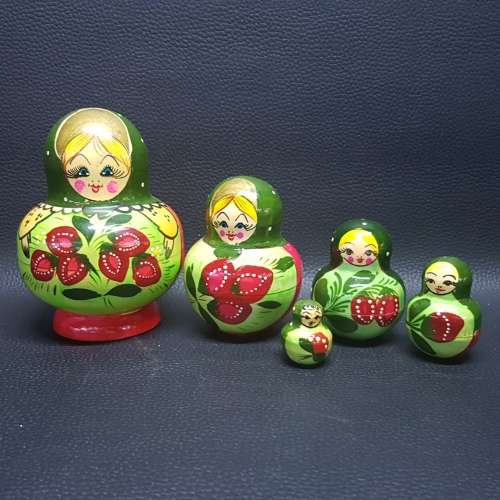 Detailed Hand Painted 5 Level Russian Nesting Doll!!!