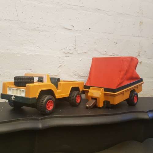 RARE!!! Original 1975, Fisher-Price Safari Collection...(Catch Net and Pens Included!!!)