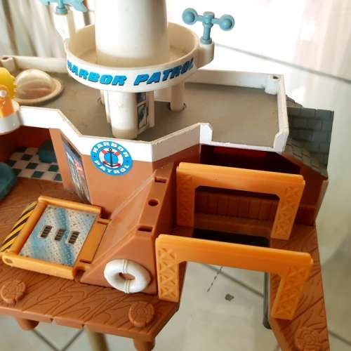 Micro-machine Floating Display Harbor Station