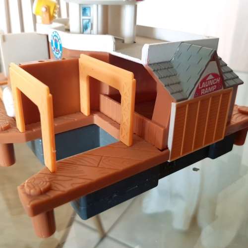 Micro-machine Floating Display Harbor Station