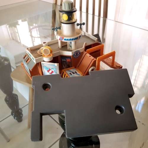 Micro-machine Floating Display Harbor Station