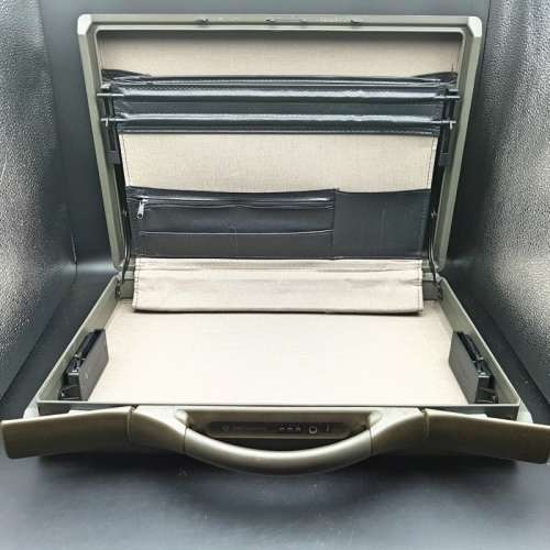 Original SAMSONITE Silver Grey Hard Case Briefcase (Fantastic Condition)