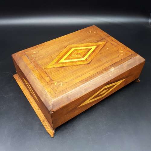 RARE!!! Vintage Wood Inlay Art Deco Hand Crafted Cigarette Box!!!!