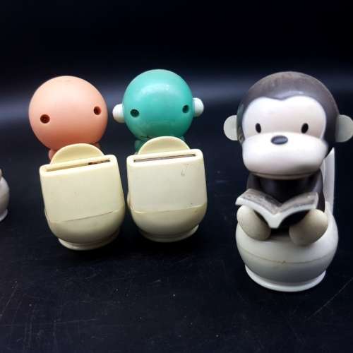 RARE!! Vintage Sun-powered "Monkey Business" Bobble Head Collection!!!!