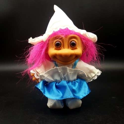 Original Vintage RUSS Berrie Dutch Dressed Troll!!!