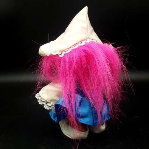 Original Vintage RUSS Berrie Dutch Dressed Troll!!!