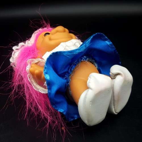 Original Vintage RUSS Berrie Dutch Dressed Troll!!!