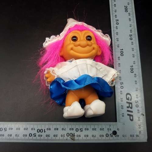 Original Vintage RUSS Berrie Dutch Dressed Troll!!!