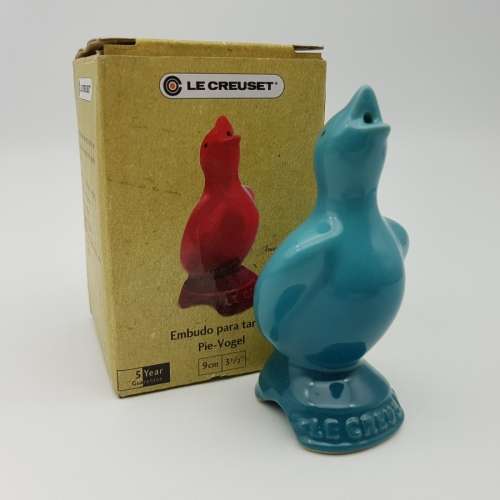 Original Boxed Le Creuset Pie Bird Funnel!!!