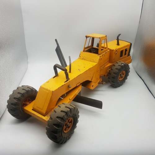 RARE!!! MASSIVE Vintage Pressed Metal TONKA Construction Scraper Vehicle!!!! (700mm)