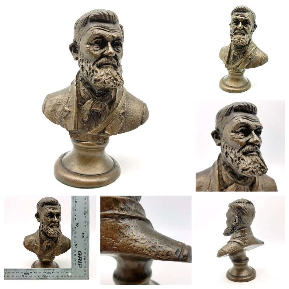 P. Minnaar Cold Cast Bronze Bust - Generaal CR de Wet