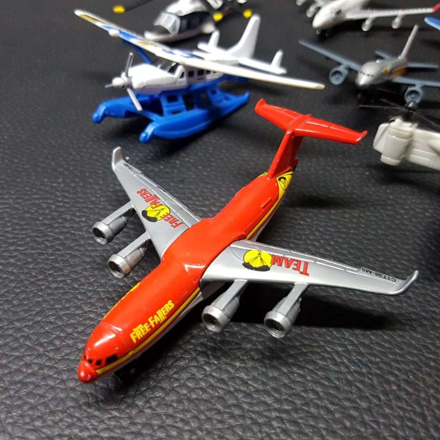 LARGE Collection of Die Cast Matchbox Aeroplanes!!! (Bid for all)