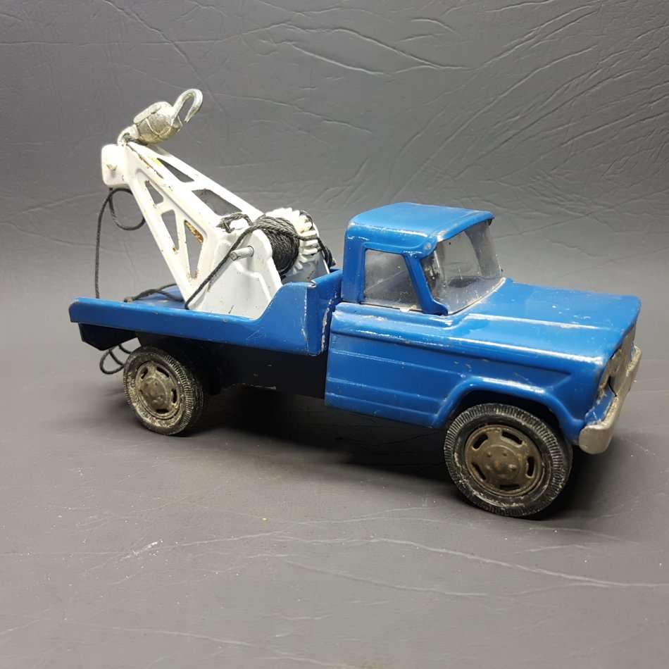 RARE!!! Vintage Japanese Tin Toy Tow Truck!!!