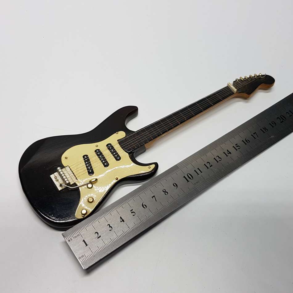 Highly Detailed Scale Model of a Base Guitar!!!