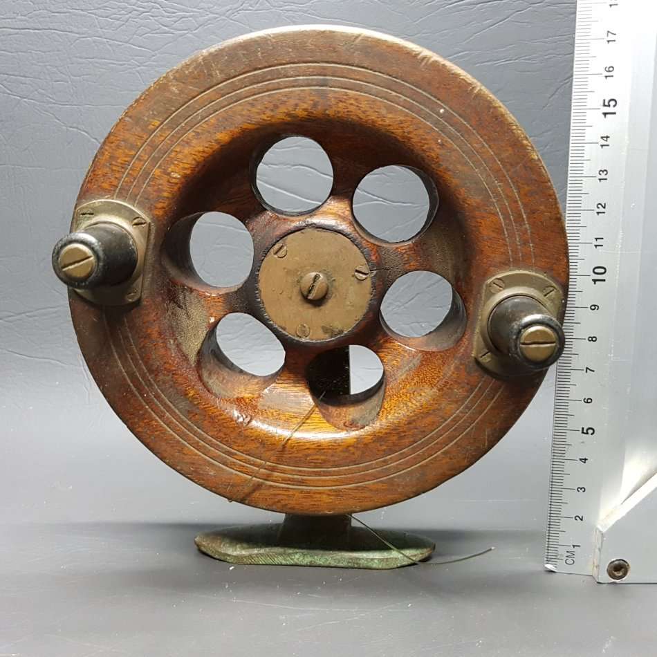 Large Antique Wood and Brass Fishing Reel!!!