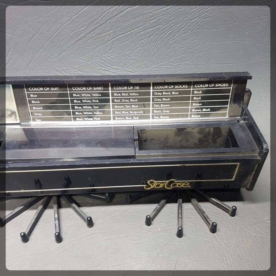 Original Battery Operated Tie and Vanity Display!!!