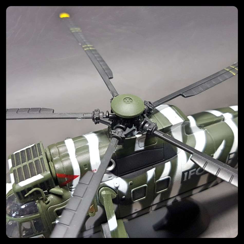 1996 Highly Detailed Die Cast Westland WS-61 Sea King Chopper Scale 1:72