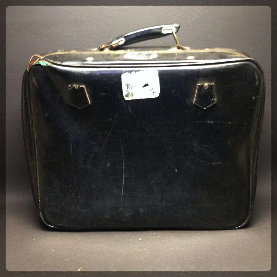 SUPER RARE!!! Original Vintage SAL-SAA Cabin Travel Bag With Original Stickers (Display)