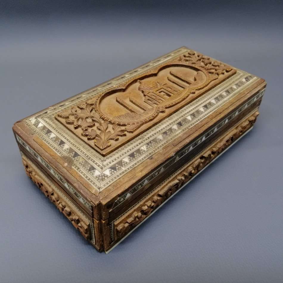 Highly Detailed Hand Crafted Middle Eastern Wood and Mother of Pearl Inlay Box!!!