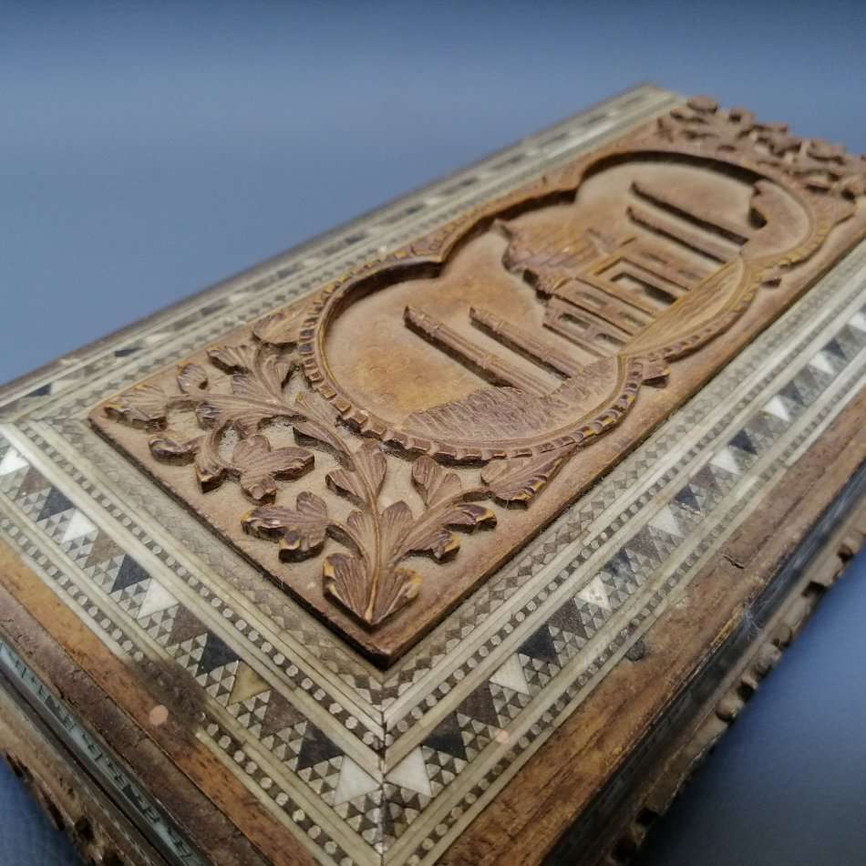 Highly Detailed Hand Crafted Middle Eastern Wood and Mother of Pearl Inlay Box!!!