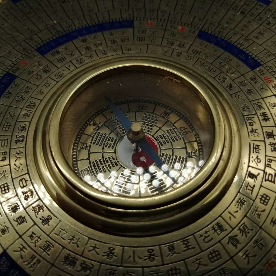 Large Original Solid Brass on Footed Wood Stand Feng Shui Compass!!