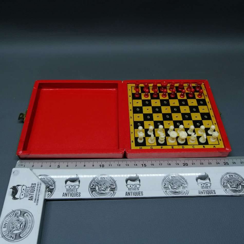 Original Vintage Foldable Box Pocket Chess Set!!!