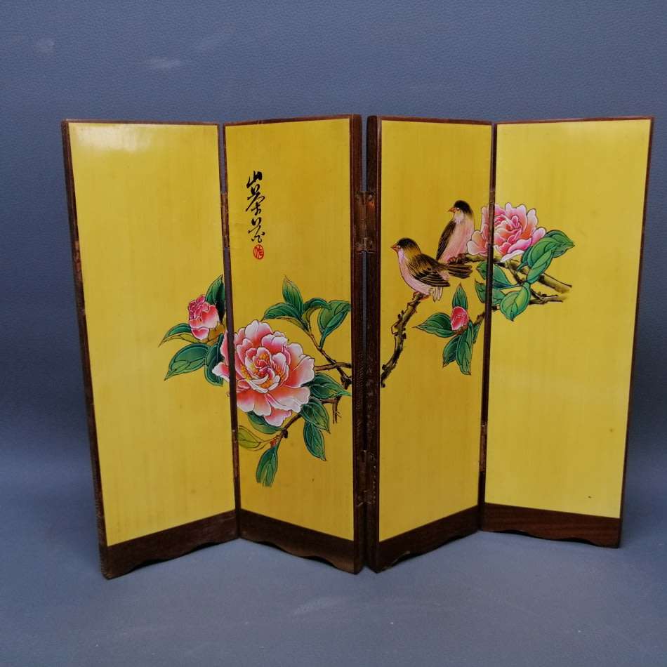 Vintage Hand Crafted Wood and Hand Painted Oriental Table Divider!!!