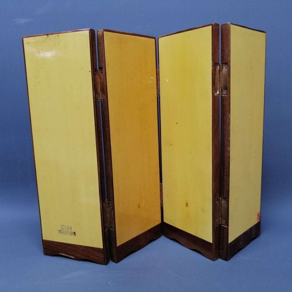 Vintage Hand Crafted Wood and Hand Painted Oriental Table Divider!!!