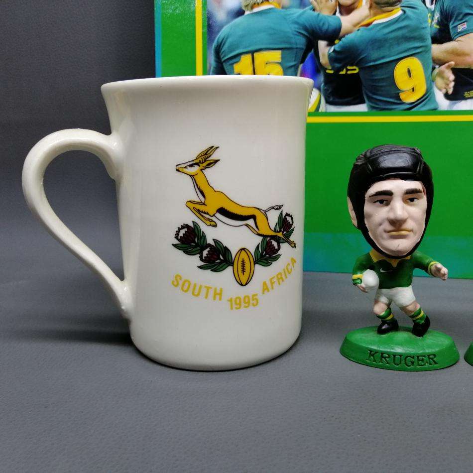 SUPER RARE!!! Original Springbok Collection including 1995 Shell Headliner Figurines!!!