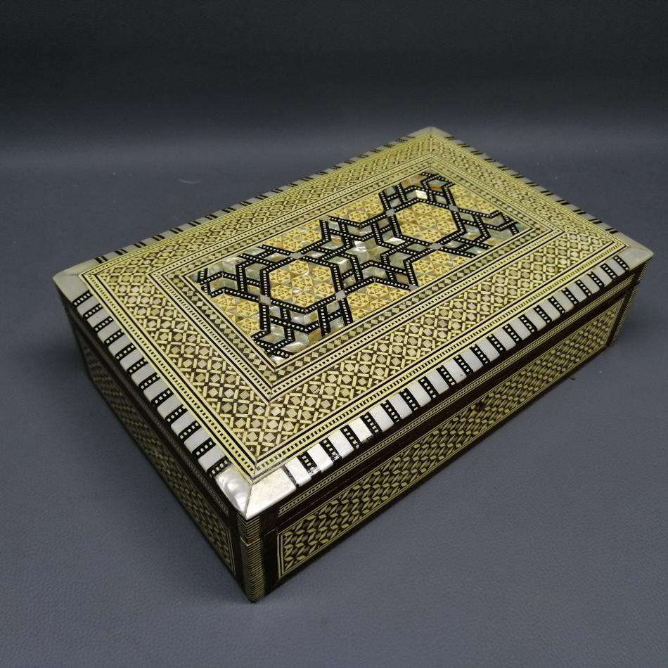 RARE!!! LARGE Highly Detailed Hard Crafted Wood with Bone and Mother of Pearl Inlay Box!!!