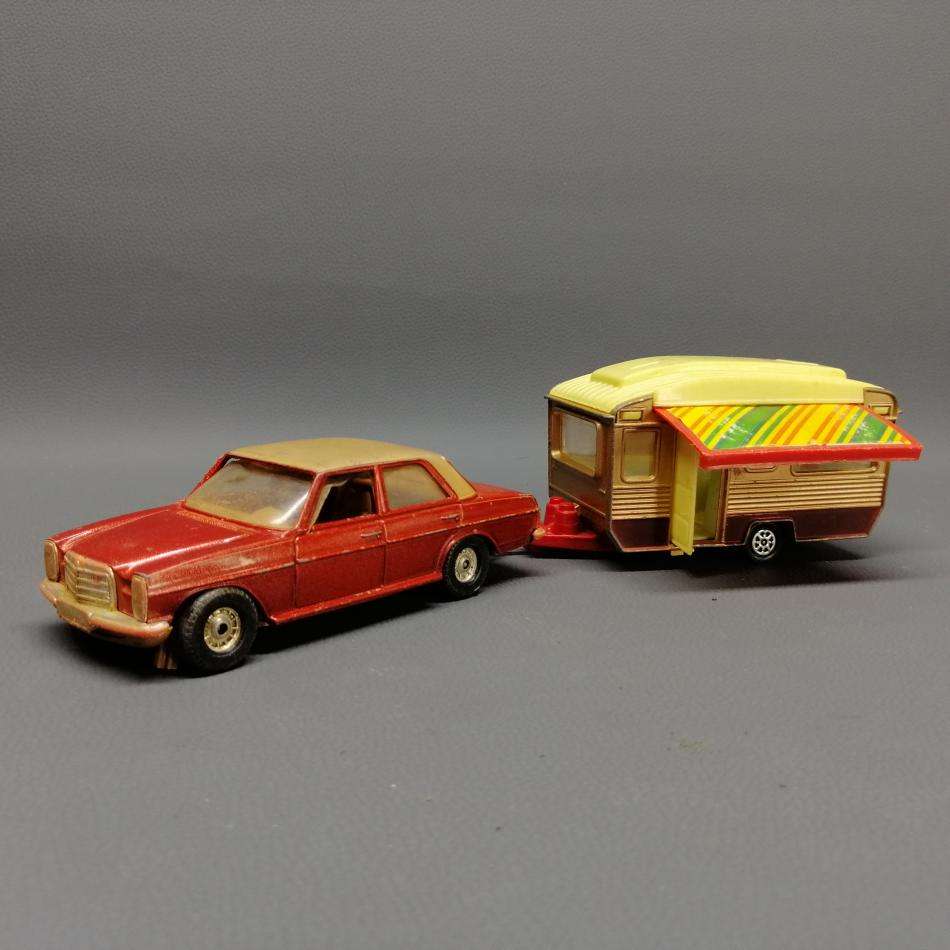 RARE!!! Vintage Corgi Mercedes Benz and Original Caravan!!!