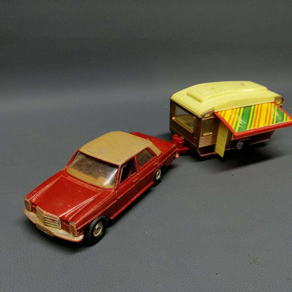 RARE!!! Vintage Corgi Mercedes Benz and Original Caravan!!!