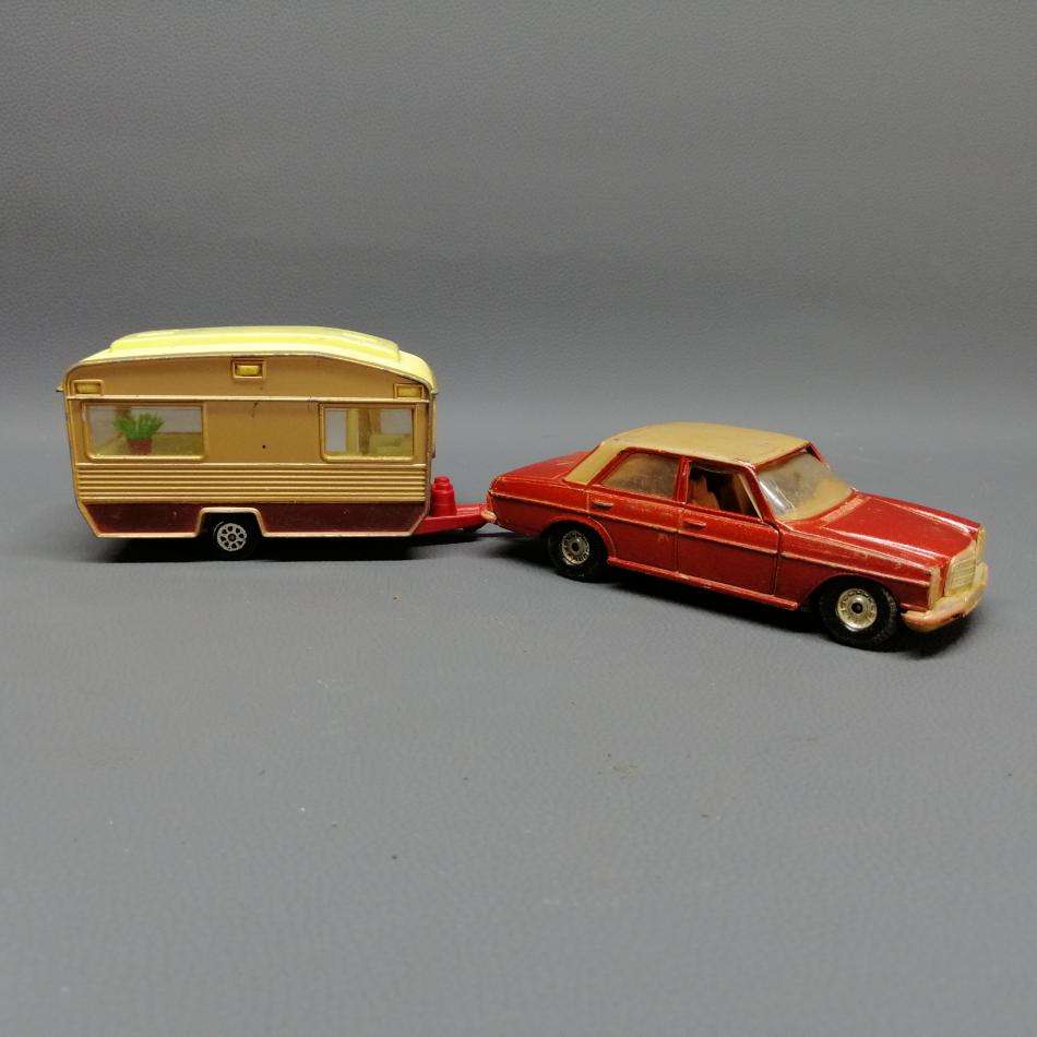 RARE!!! Vintage Corgi Mercedes Benz and Original Caravan!!!