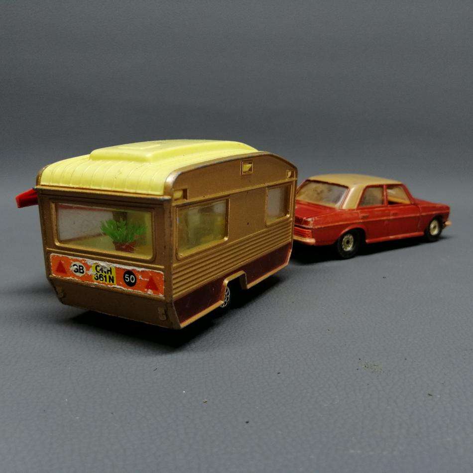 RARE!!! Vintage Corgi Mercedes Benz and Original Caravan!!!