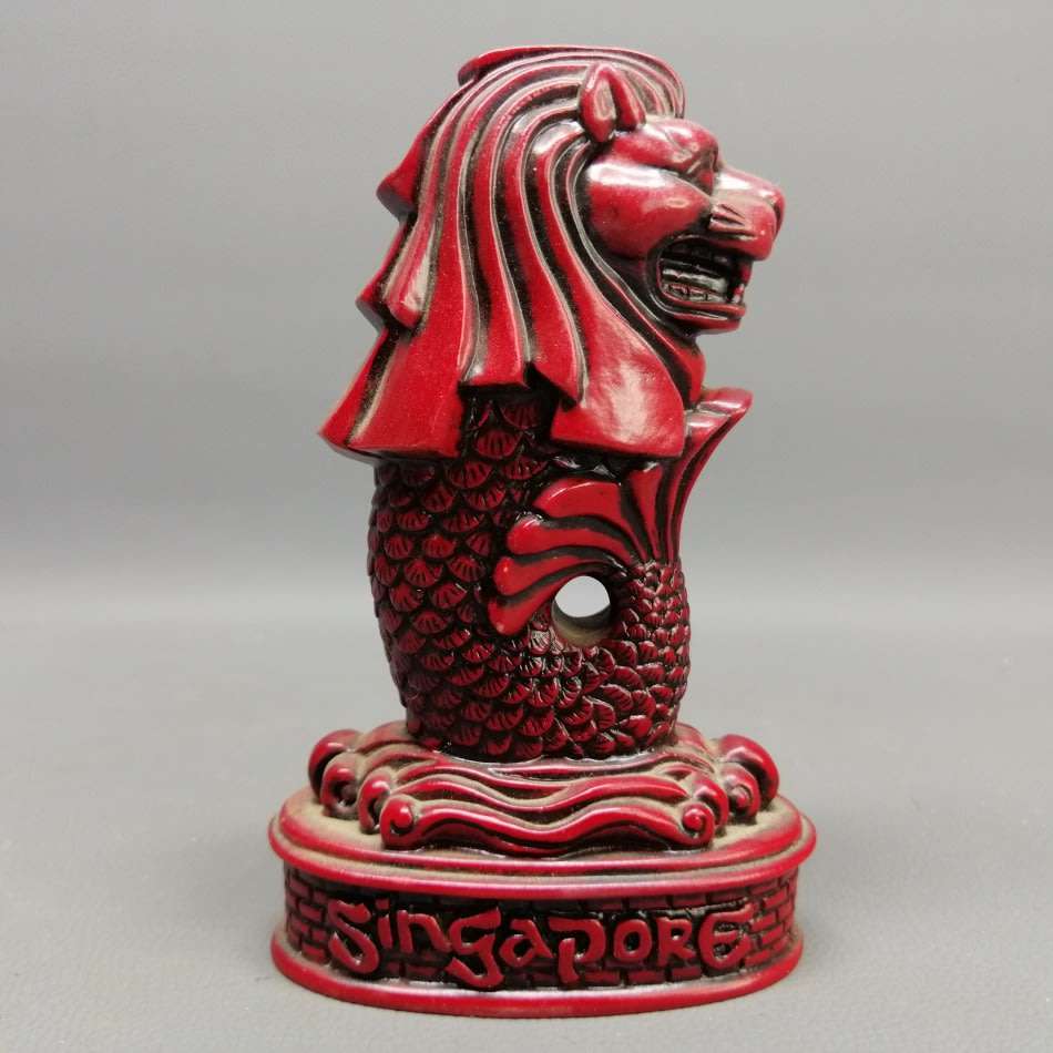 Large Singapore Lion Paperweight!!!