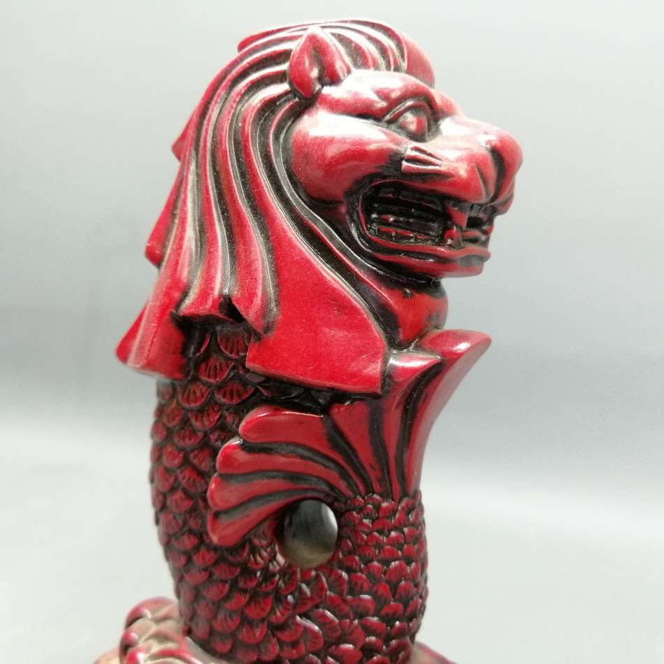 Large Singapore Lion Paperweight!!!