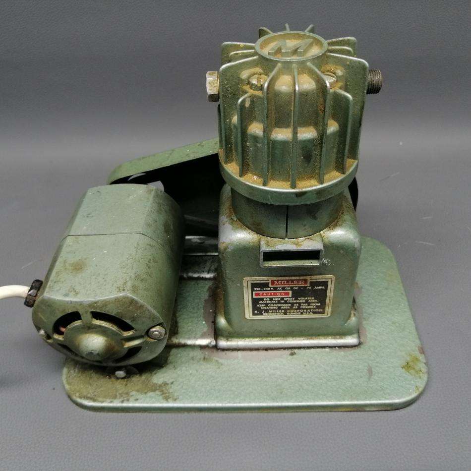 RARE!!! Original Vintage Cast Metal Miller Belt Driven Mini Air Compressor!!! Working!!!