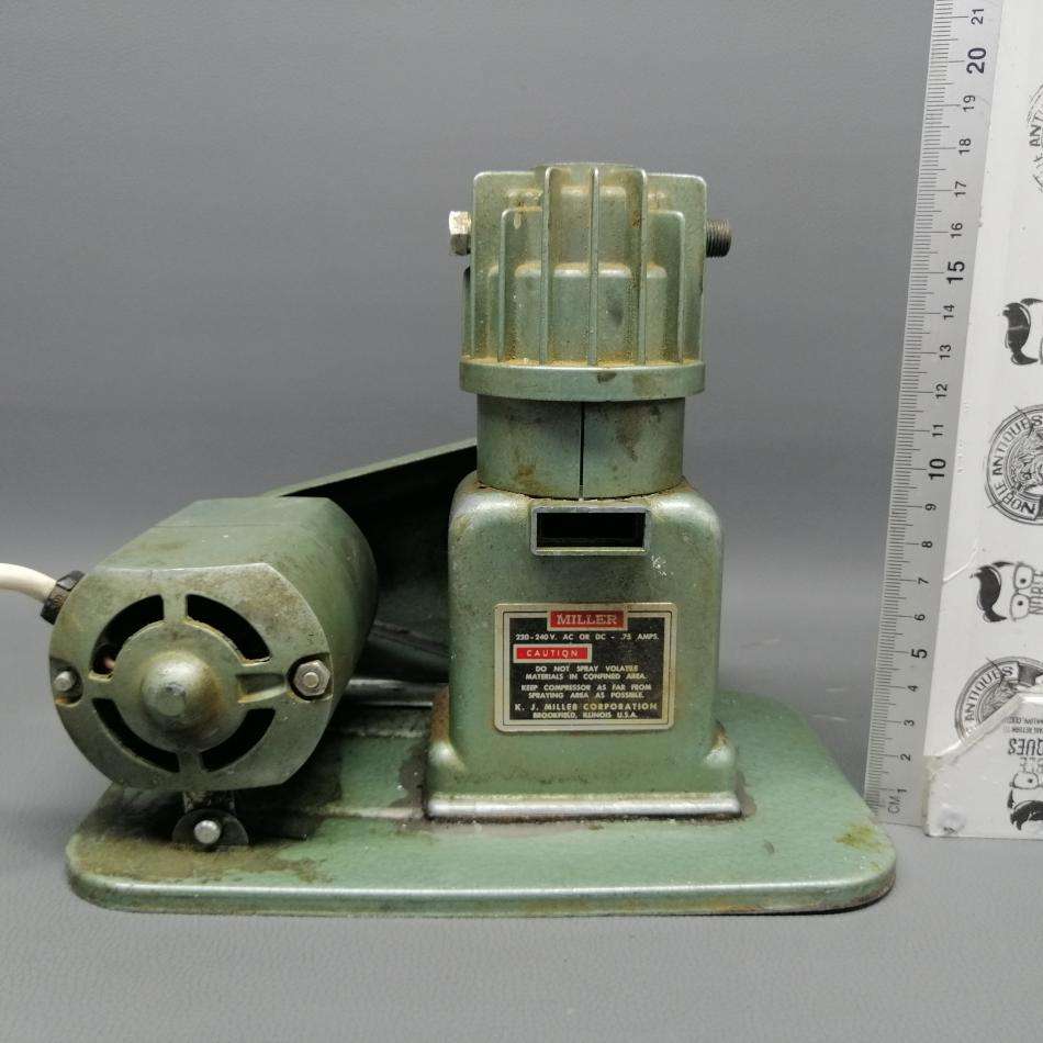 RARE!!! Original Vintage Cast Metal Miller Belt Driven Mini Air Compressor!!! Working!!!
