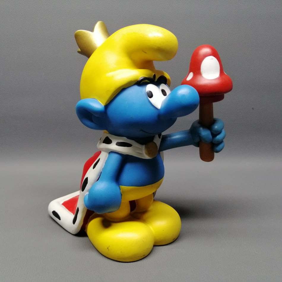 SUPER COOL!!! Large Original King Smurf Hard Plastic Savings Bank!!!